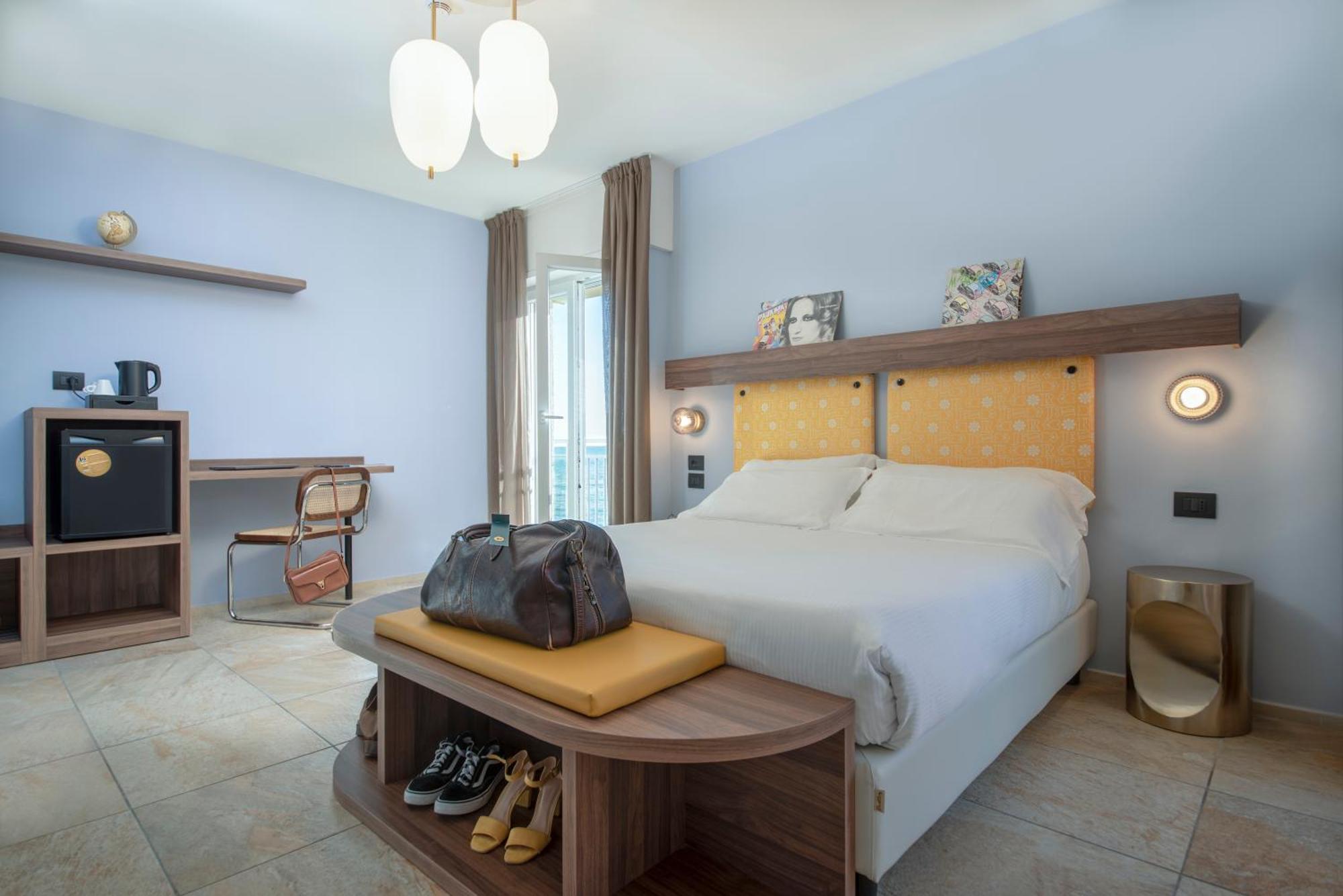 Hotel Jolly Roger Pietra Ligure Exterior foto